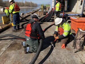 5 People working together on a contractor training